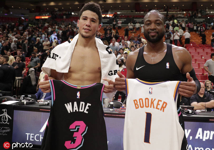 中超球队阵容分析：武汉三镇近期变化,（中超观察：武汉三镇阵容近况解析）