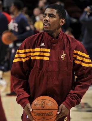 囧叔向裁判施压后染红，罗基：容忍这种行为问题会越来越严重（阿莱格里向裁判施压遭驱逐，罗基：若继续容忍，问题只会恶化）