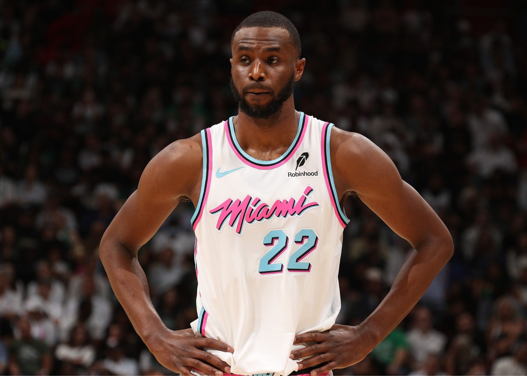 意媒：米兰派球探现场考察亨克18岁前腰卡雷察斯（意媒：米兰球探现场观战亨克18岁前腰卡雷察斯）