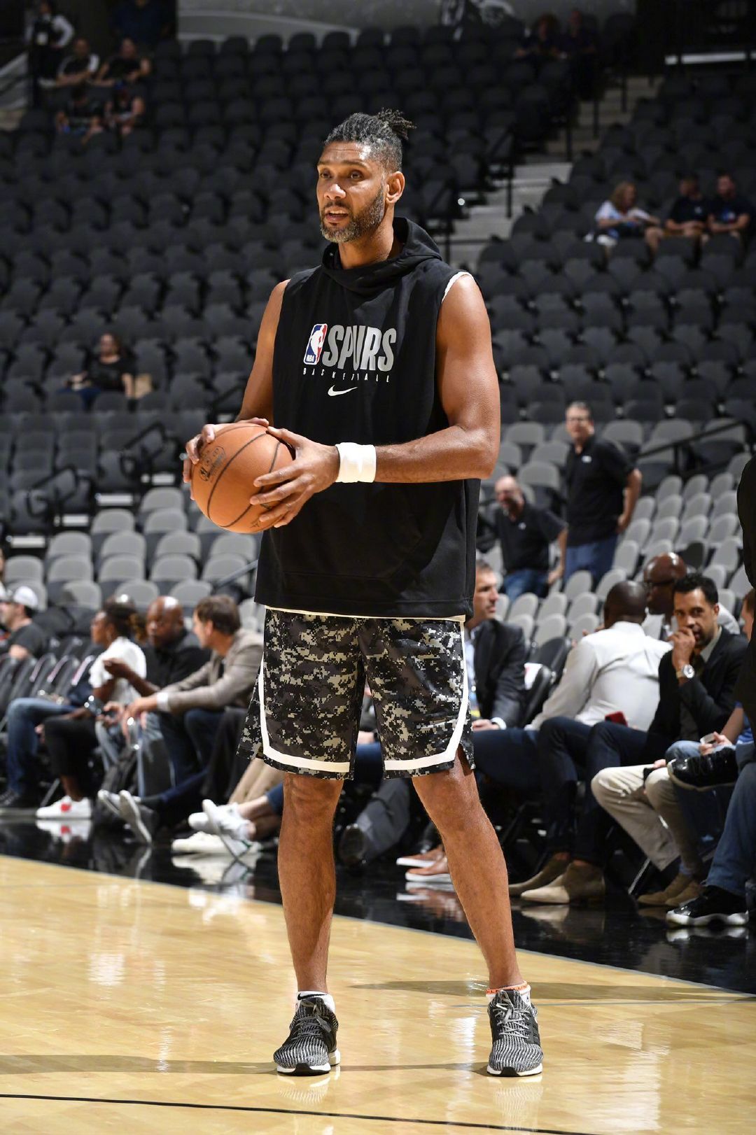 布伦森单场30+次数升至尼克斯队史第三，仅次于尤因和安东尼（布伦森30+场次升至尼克斯历史第三，仅逊尤因与安东尼）