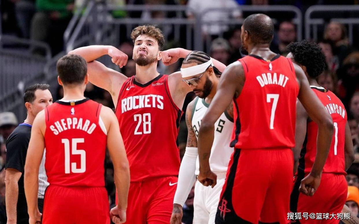 基恩谈阿诺德被嘘：红军球迷极力嘘一个本地孩子，还觉得很有风度（基恩评阿诺德遭嘘：利物浦球迷狂嘘自家本土小将，却自以为有风度）