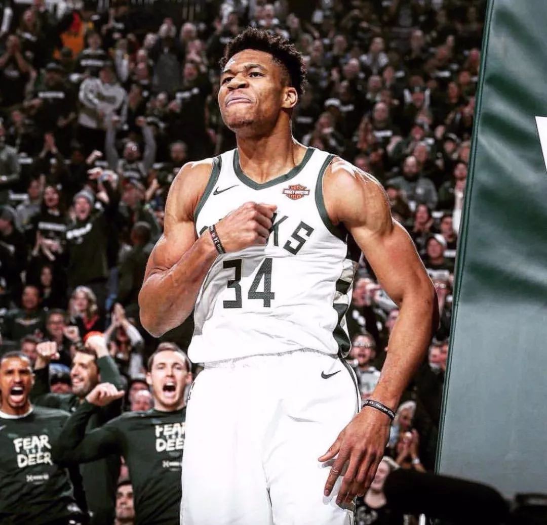 索尔斯克亚：02年欧冠半决赛我错失绝佳机会，基恩见我就提它（索尔斯克亚回忆：2002欧冠半决赛我浪费绝佳机会，基恩每次见面都要提起）