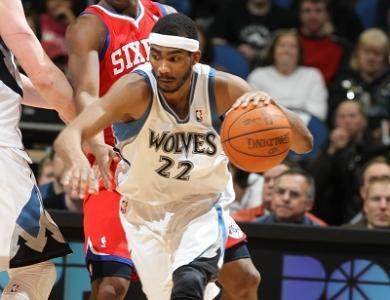 每体报道巴萨U19加里巴：偶像普约尔，有超脱黑人中卫的心智（每体：巴萨U19小将加里巴谈偶像普约尔，展现出超强心智）