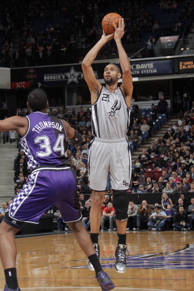 迈阿密国际与温哥华白浪总决赛上演梅西vs穆勒之战，双方实力强劲，看点十足，引发广泛关注。（梅西对决穆勒！迈阿密国际vs温哥华白浪总决赛强强碰撞，备受瞩目）