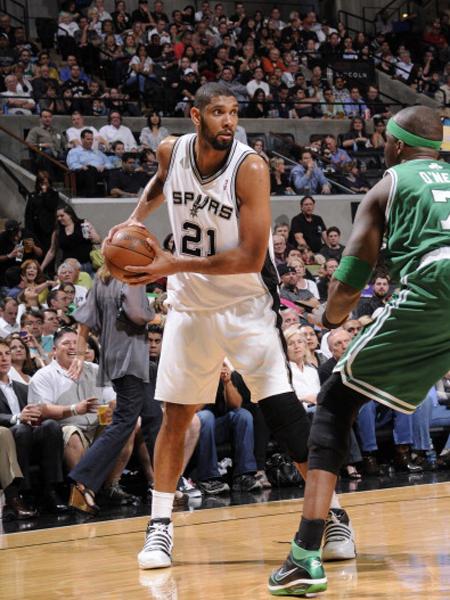 阿隆索：拉莫斯对我影响很大；很意外阿扎尔在皇马没有成功（阿隆索：拉莫斯对我的影响深远；惊讶阿扎尔未在皇马取得成功）