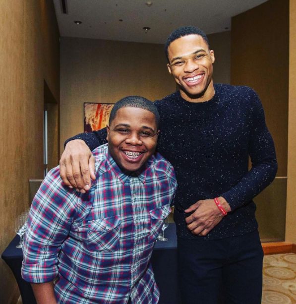 赛后情书：“斯坦福乔惨案”牢霍大专毕业，切尔西3比0巴萨（赛后快评：斯坦福桥再成话题，切尔西3比0巴萨，某球员迎来“大专毕业夜”）