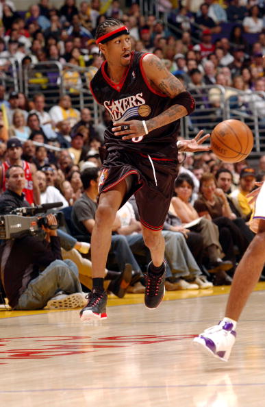 罗马3-1客胜克雷莫内塞登顶意甲，苏莱、埃文-弗格森、利马破门（罗马客场3-1击退克雷莫内塞登顶意甲榜首，苏莱、埃文-弗格森、利马相继建功）