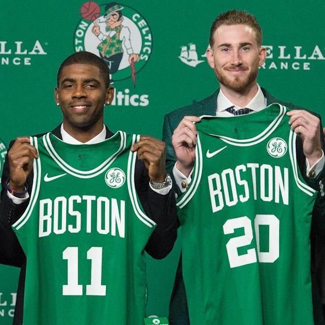 审查通过！世体：欧足联批准诺坎普举办本赛季欧冠赛事（欧足联批复通过，诺坎普获准承办本赛季欧冠赛事）