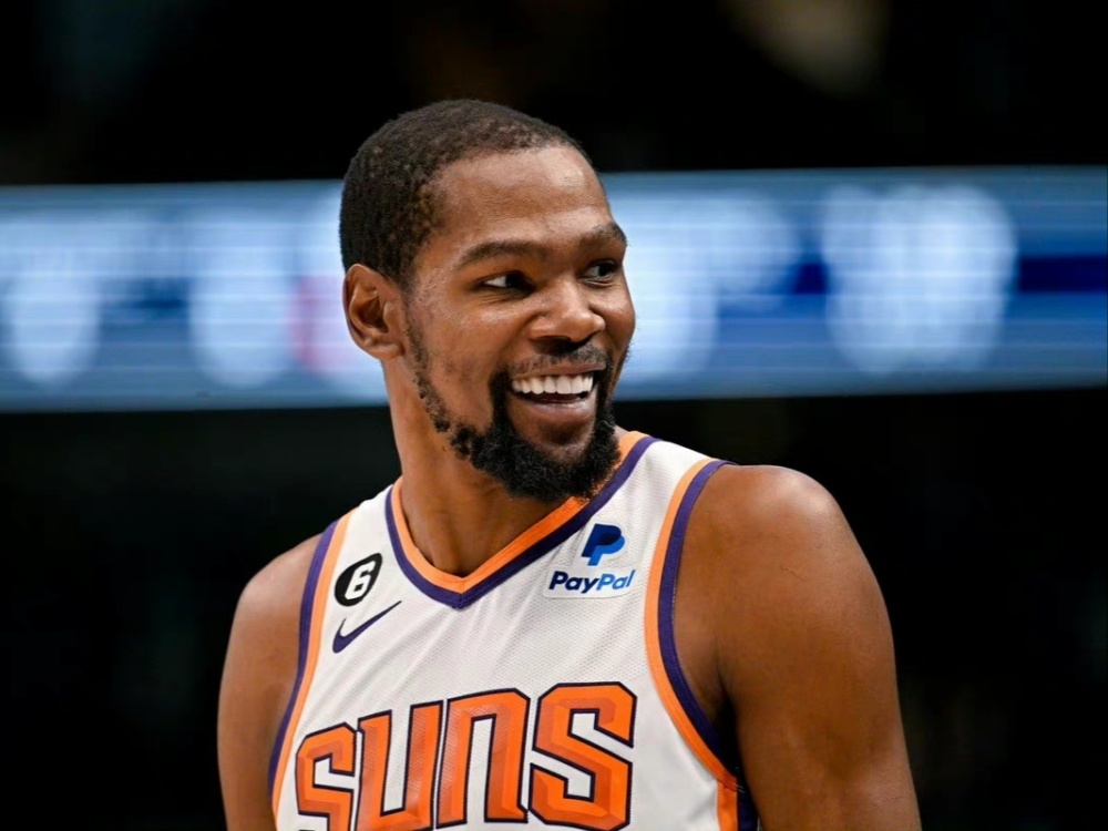 聋人篮球观赛：让我们挥动手语为运动员呐喊（看听障篮球，用手语为球员加油）